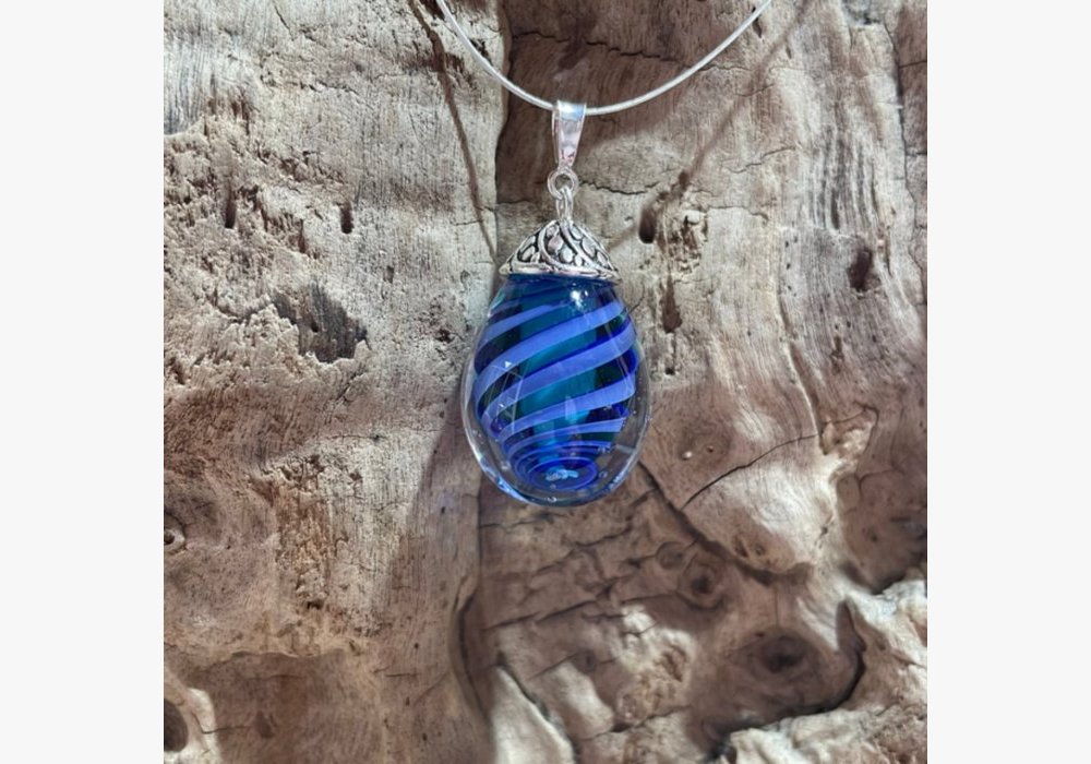 Pendentif goutte bleu