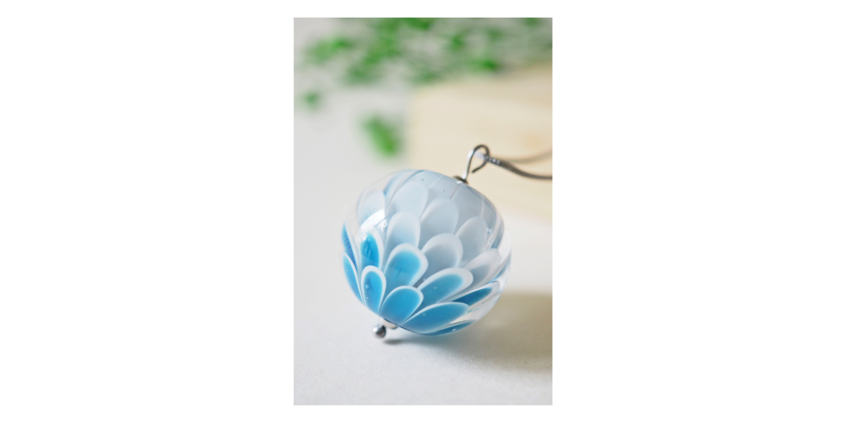 Collier LOTUS