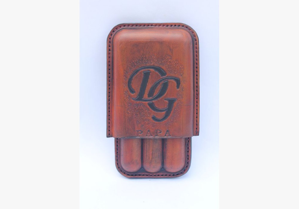 Etui 3 cigares en cuir repoussé