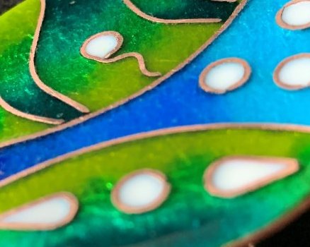 Broche en émaux sur cuivre cloisonnés