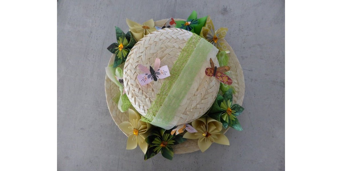 Chapeau champêtre avec fleurs Sakura en origami
