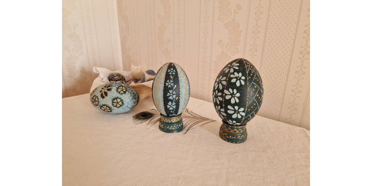 Oeufs d’émeu décorés