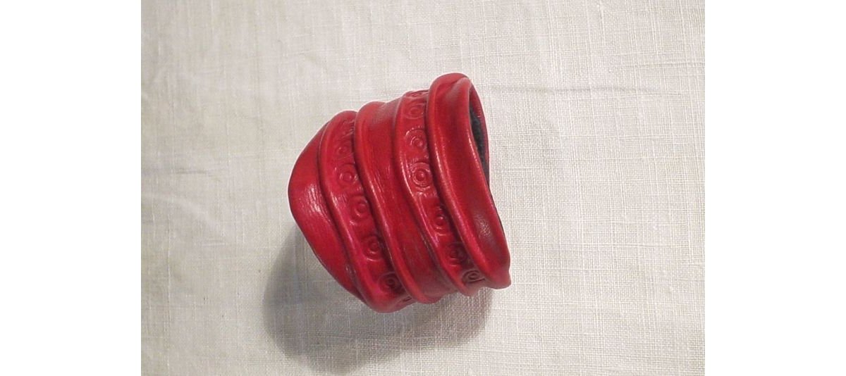 Bracelets sculpté rouge 