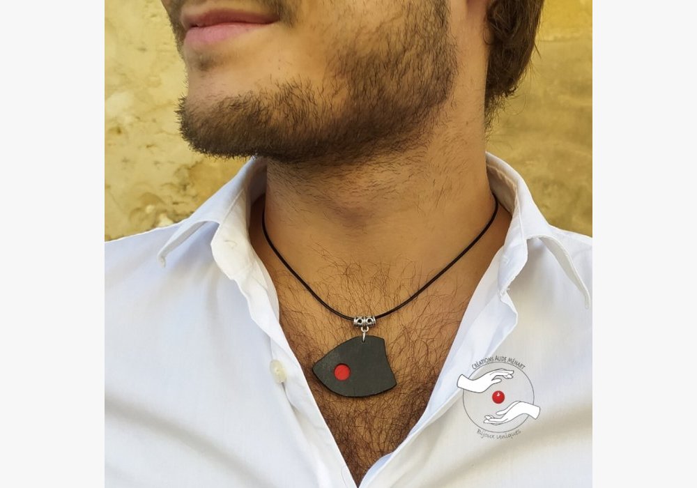 Ardoise et cuir, bijou pour lui ou pour elle