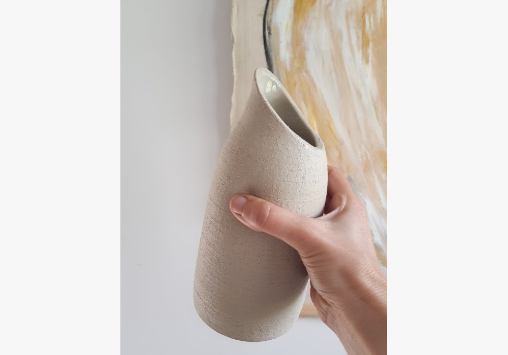 Carafe à eau en grès blanc chamotté