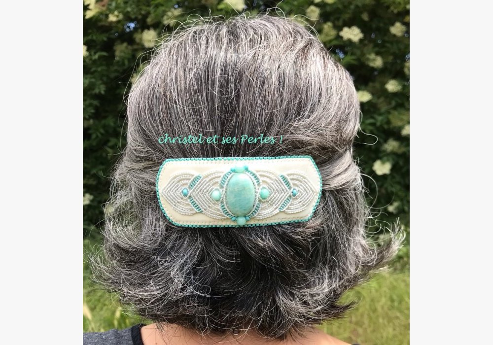 Barrette cuir, macramé et pierre fine
