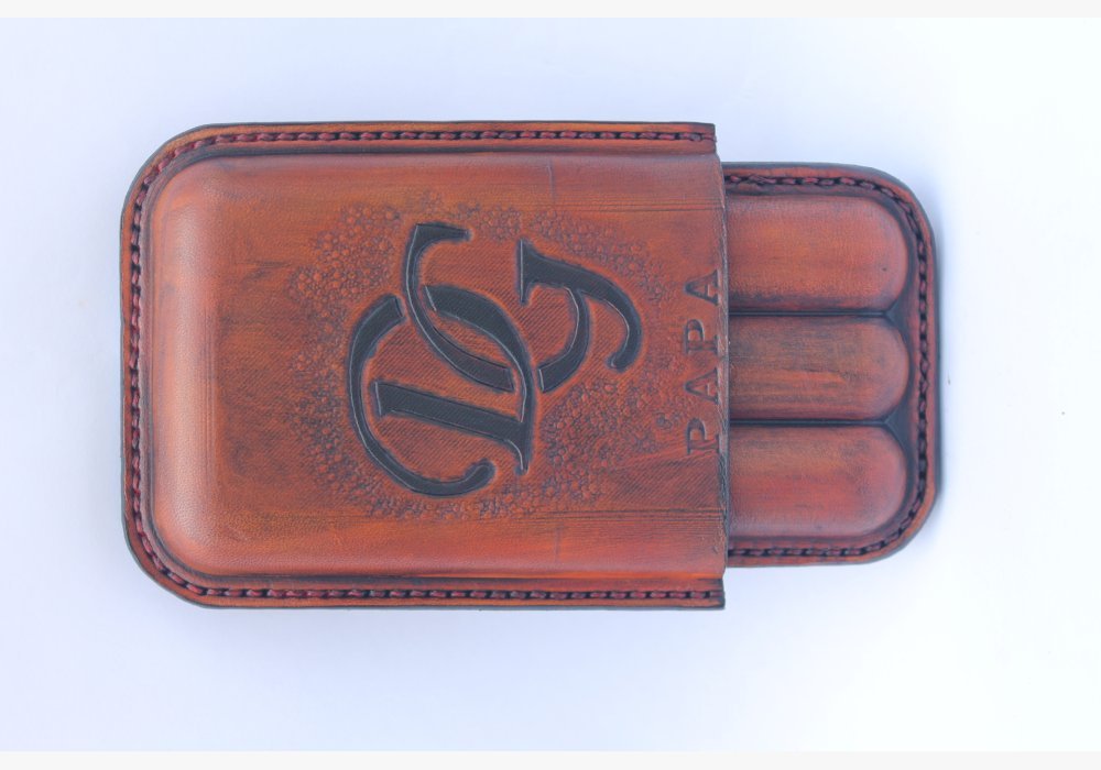 Etui 3 cigares en cuir repoussé