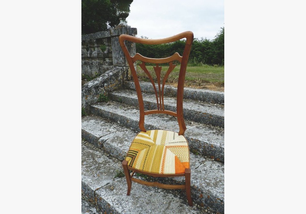 Chaise de style Art Nouveau paillage polychrome asymétrique