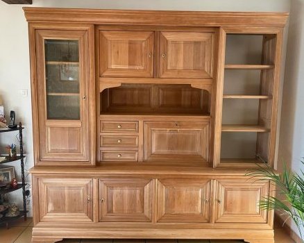 Revalorisation sur-mesure de ce living-room en merisier