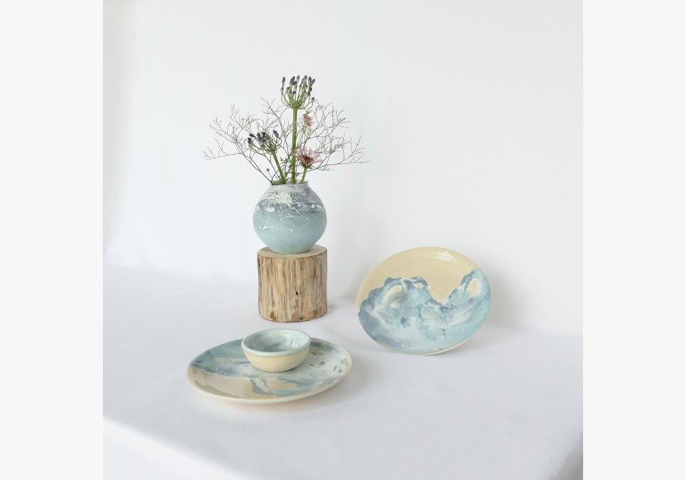 Vase et assiettes collection Embrun