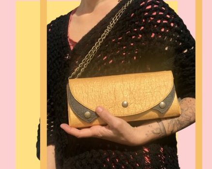 Petit sac portefeuille vegan à bandoulière Bask’il me Plait - Liège/Piñatex