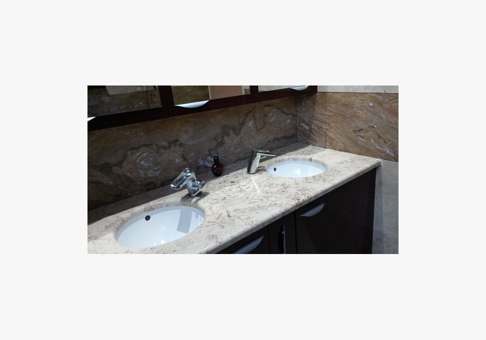 Salle de bAin en marbre Rosalia et Australian brown
