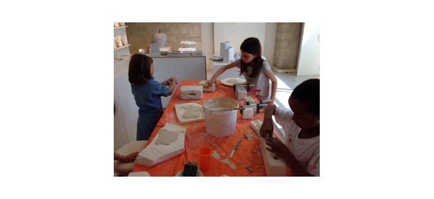 OEUVRE DE PORCELAINE