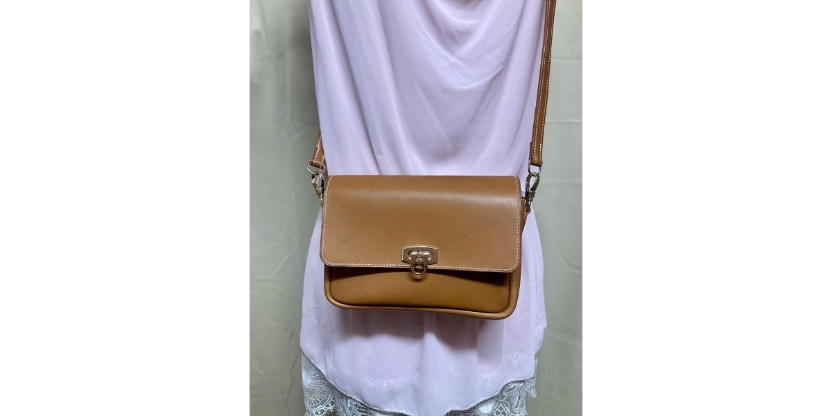 Sac en cuir lisse fauve