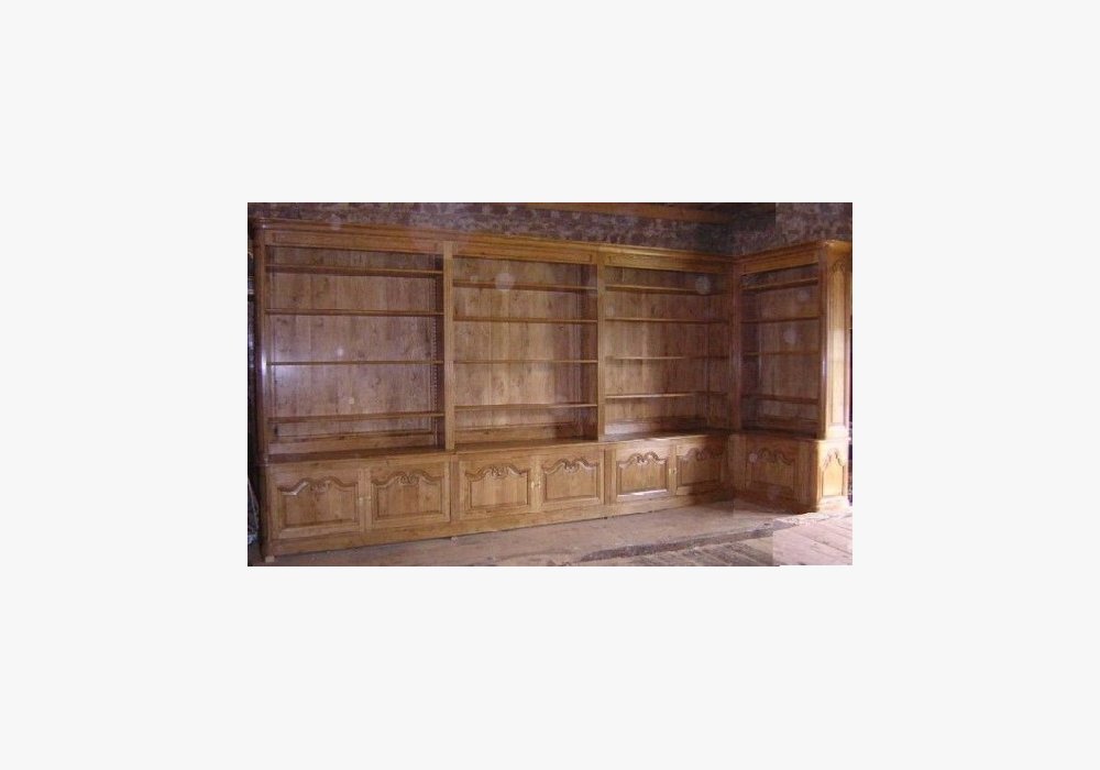 Bibliothèque en chêne long 5 m /haut 2 M80