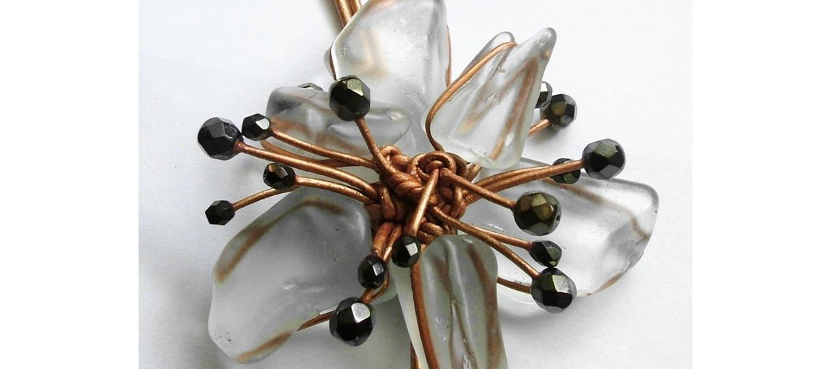 collier NARCISSE