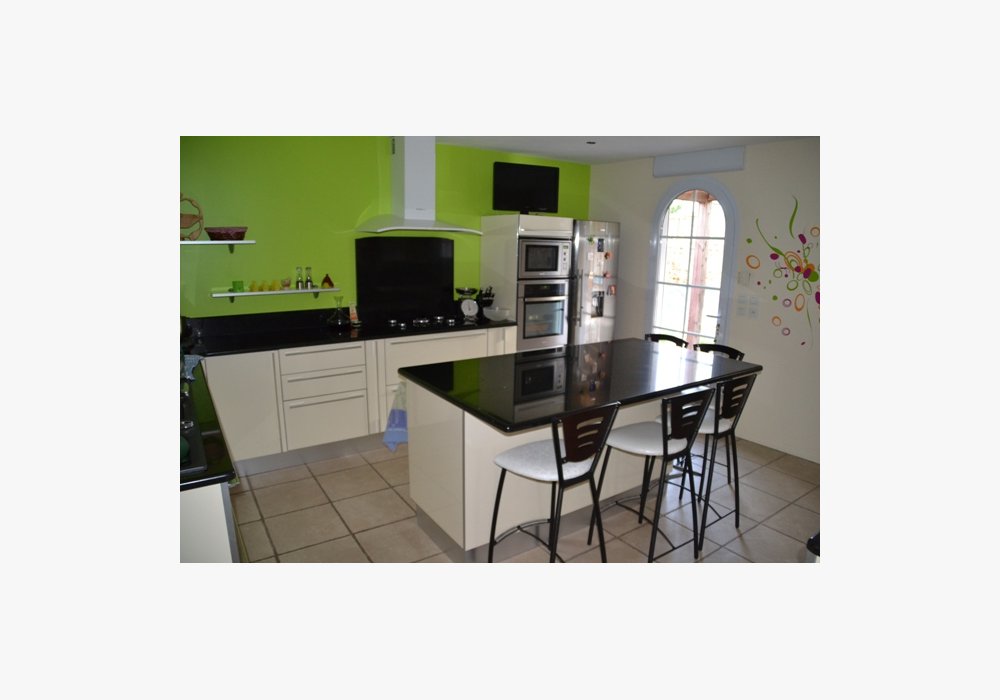 Cuisine en granit noir Z poli