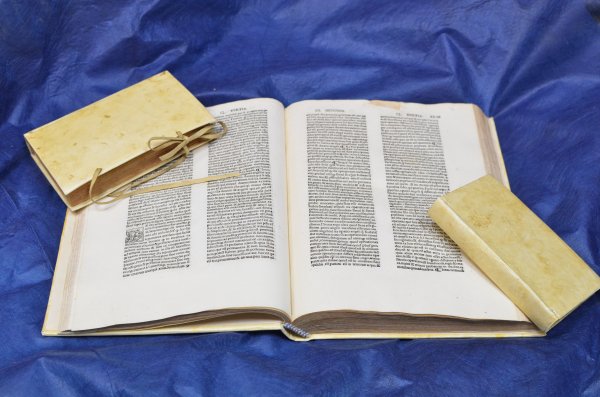 Julien JACQUES - Restaurateur de livres et papiers anciens